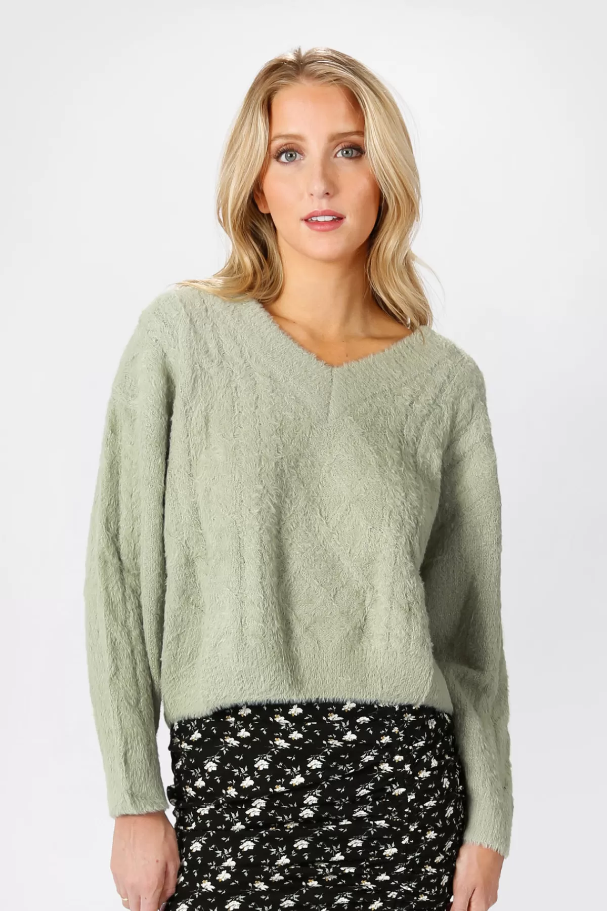 Tobi Cuddle Season Cable Knit Sweater - Green* Holiday Gift Guide | Sweaters & Cardigans