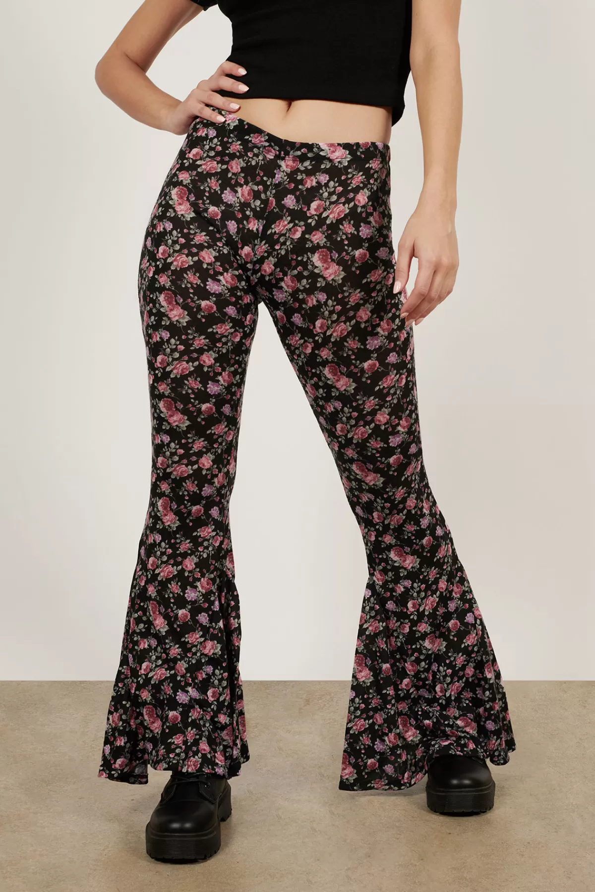 Tobi Floral A-Flare Flared Pants - * Halloween Outfits | Pants