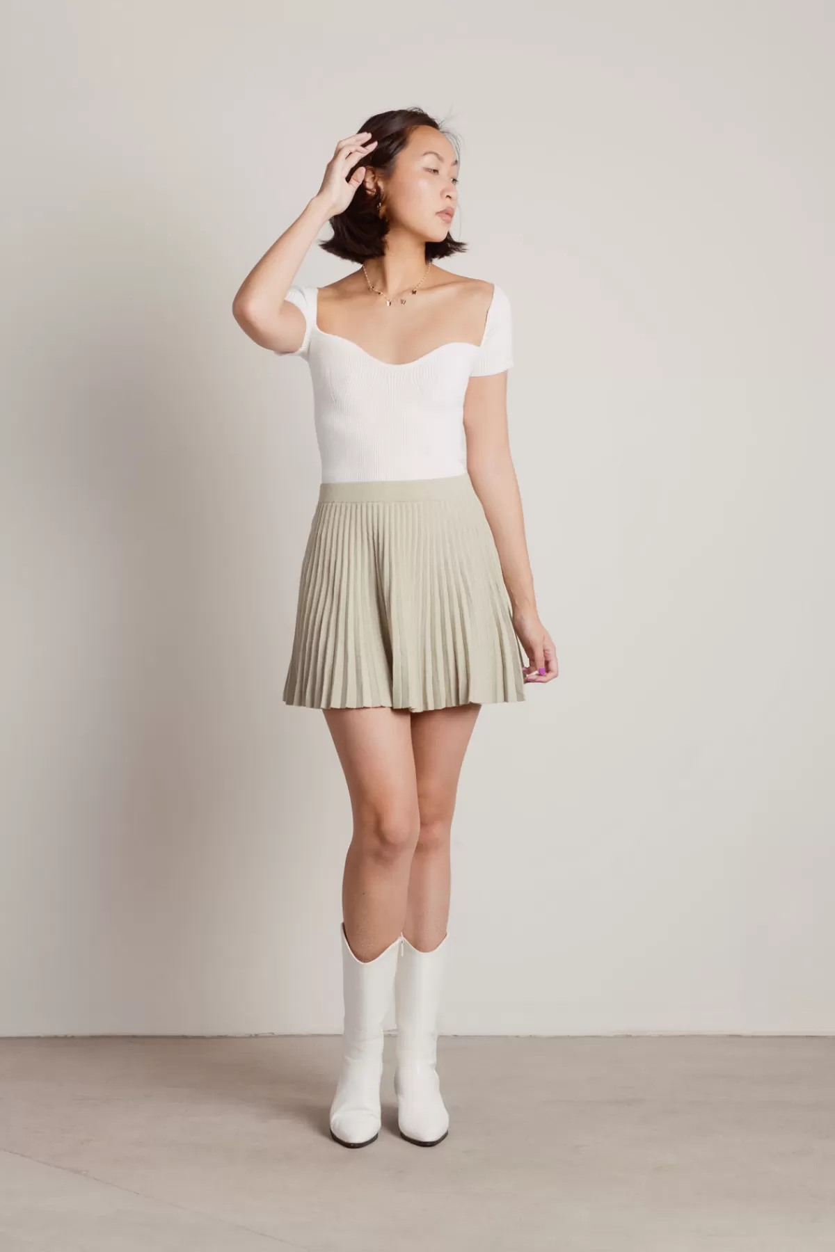 Tobi Kobe Pleated Mini Skirt - Sage* Skirts | Concert Outfits