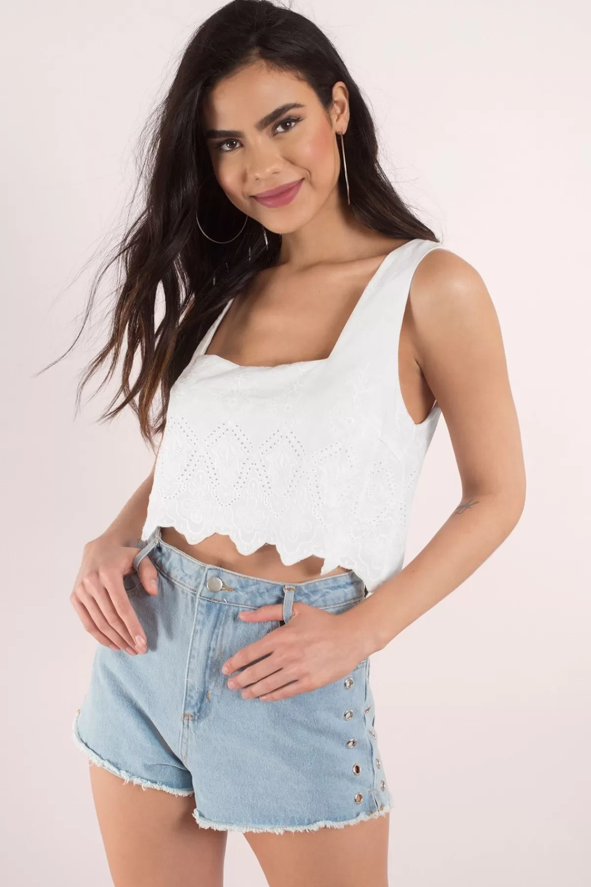 Tobi Larrisa Crop Top - White* Crop Tops | Concert Outfits